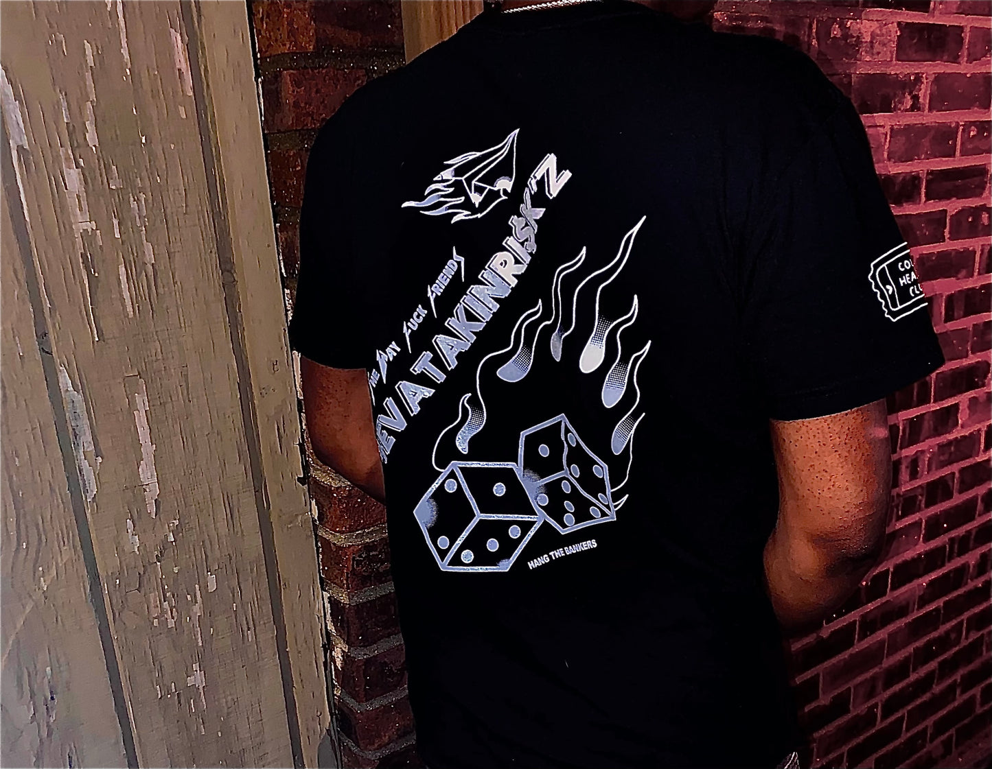 ᔰꫀꪜꪖTakinRisk’s Black & Chrome Tee